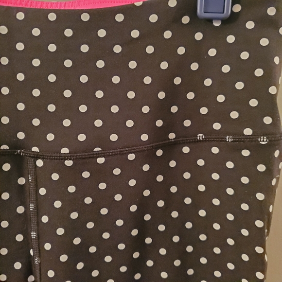 Victoria's Secret VSX Sport | Black/White Dots Knockout Capri Leggings - Picture 3 of 5